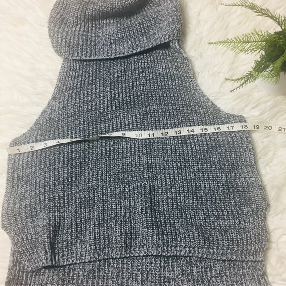 Charlotte Russe Sleeveless High Low  Turtleneck Knit Sweater Gray Size Small - Picture 12 of 14